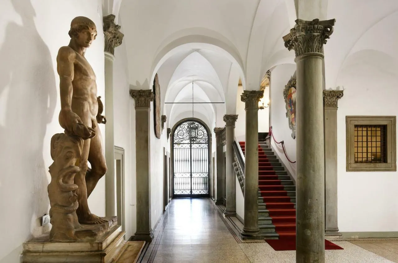 Leone Blu Suites | Una Esperienze Florence 2*,